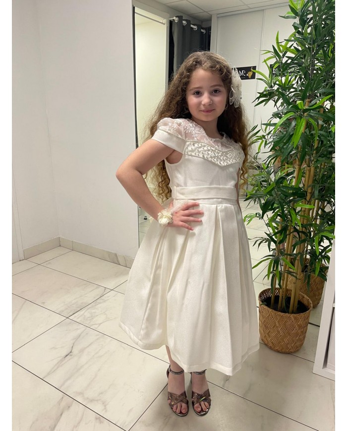 yaka tul detayli kiz cocuk elbise